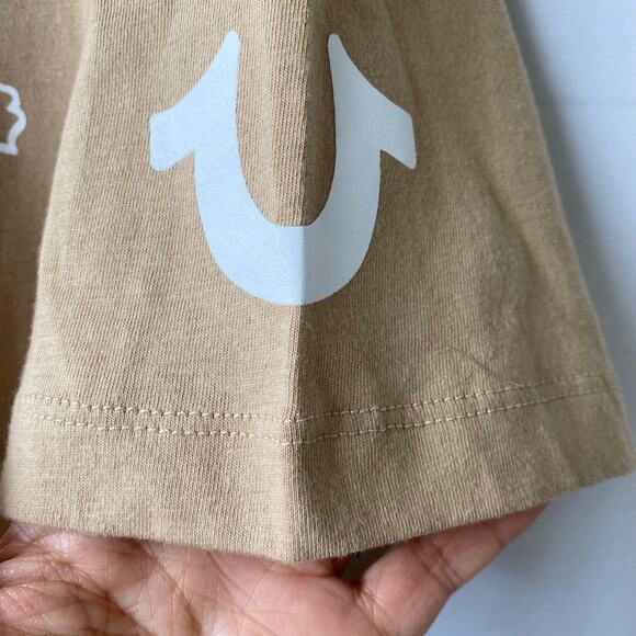 True Religion Mens Graphic Tee Tshirt XL Tan Guitar Budha Hipster Streetwear NWT - Picture 3 of 7